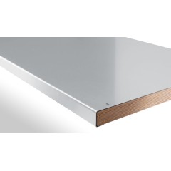 工作板 榉木复合板材质，配以不锈钢面层