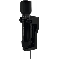 LED 手电筒 Pro 配有蓄电池